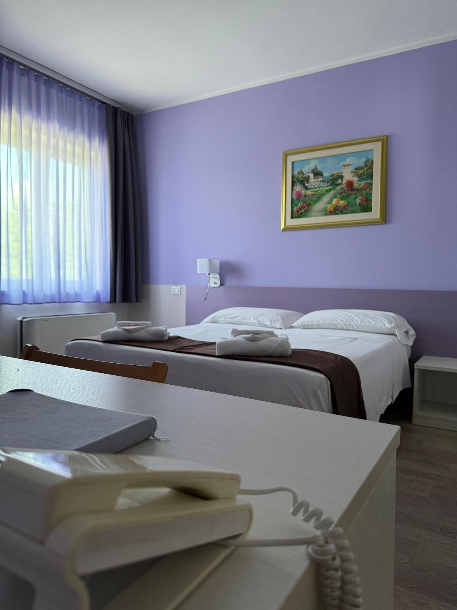 Albergo Trattoria Italia Desenzano del Garda Luaran gambar