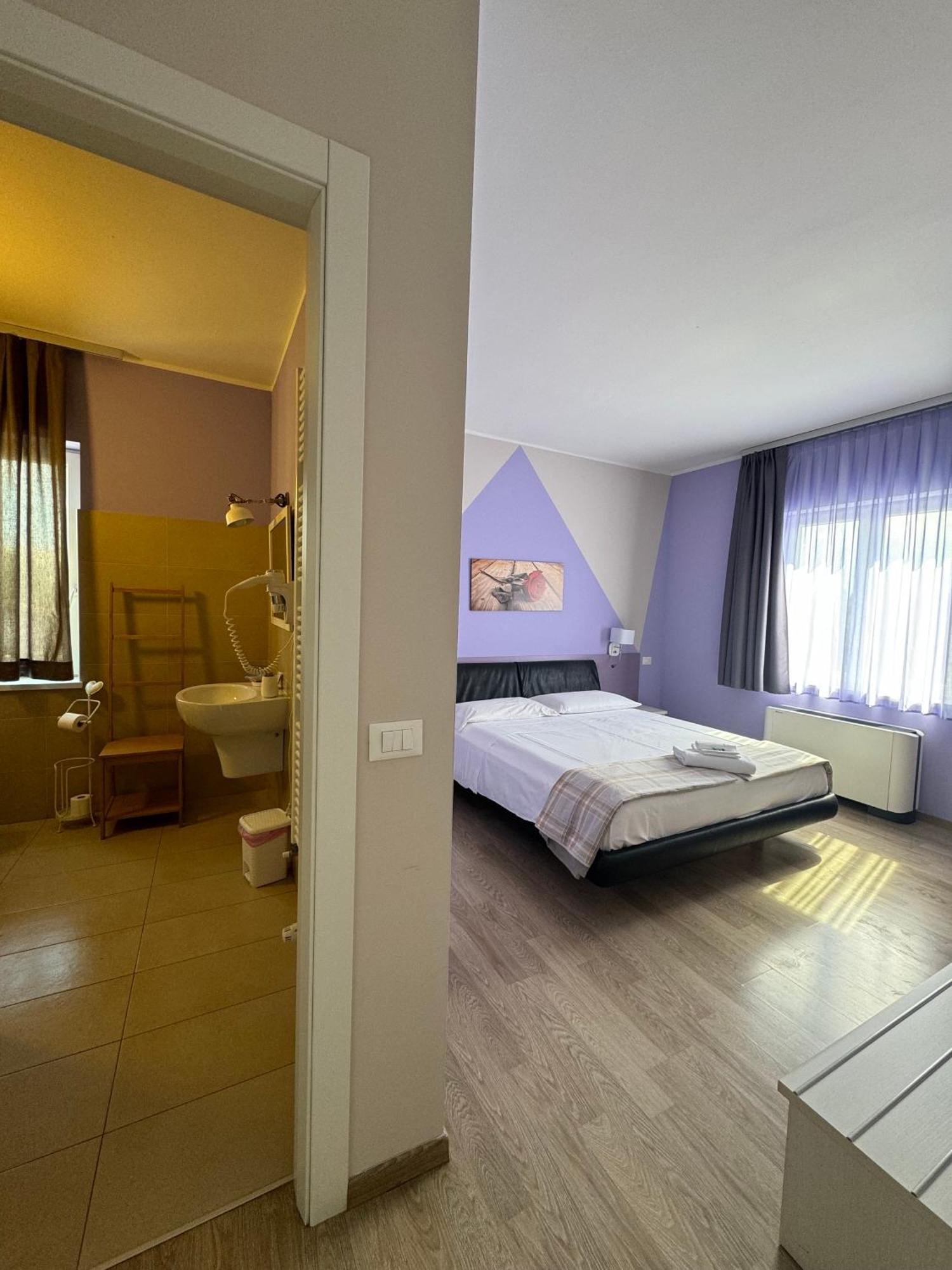 Albergo Trattoria Italia Desenzano del Garda Luaran gambar